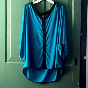 PerSeption Concept blue/green button down, long sleeved blouse, size XL. NWOT.